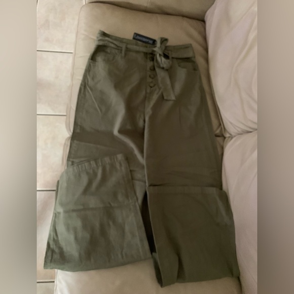 [Blank NYC] Womens Belted Paperbag
Casual Wide Leg Pants - Picture 14 of 17